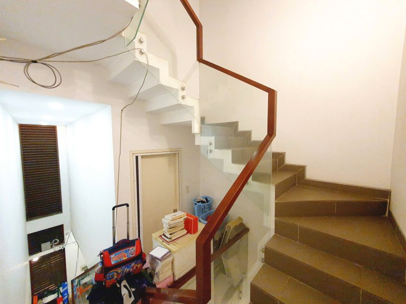 Nhà 4 Tầng Hẻm Xe Tải 8m – Gara – Gần Vincom Lê Văn Việt – Giá Rẻ 6.25 Tỷ – Có Thuê 10tr/Tháng! - Ảnh 1